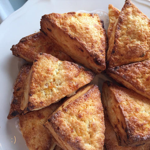 02_クリームスコーン プレーン4個入り